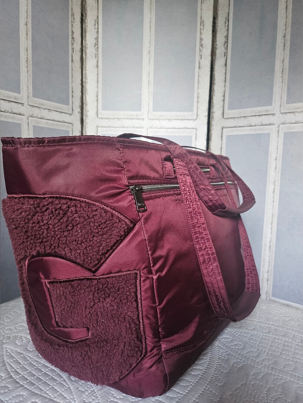 $120 Retail! Lug Avion SE Sherpa Letterman Tote In Wine - Preppy Bag - Picture 8 of 11